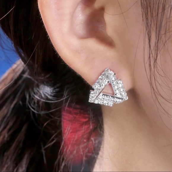 ✨Stunning Triangle Studs✨ - Picture 2 of 4